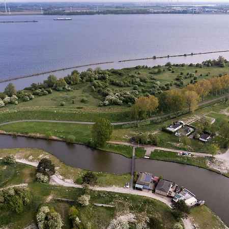 Villa Carafun Aan Het Water Ooltgensplaat Esterno foto