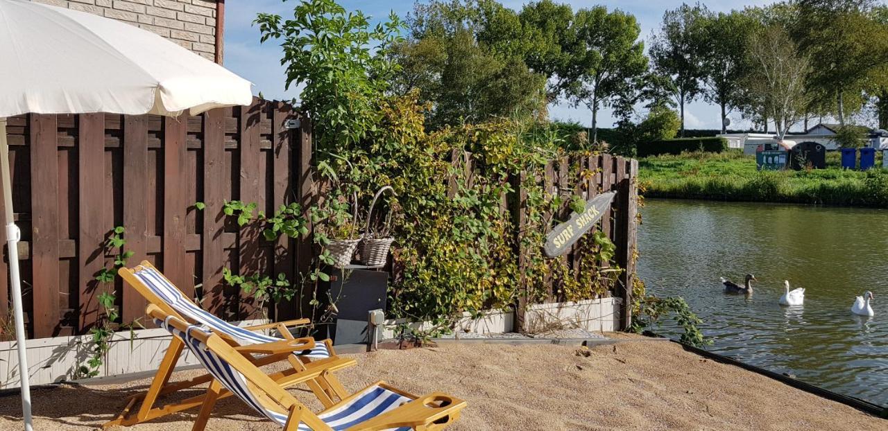 Villa Carafun Aan Het Water Ooltgensplaat Esterno foto