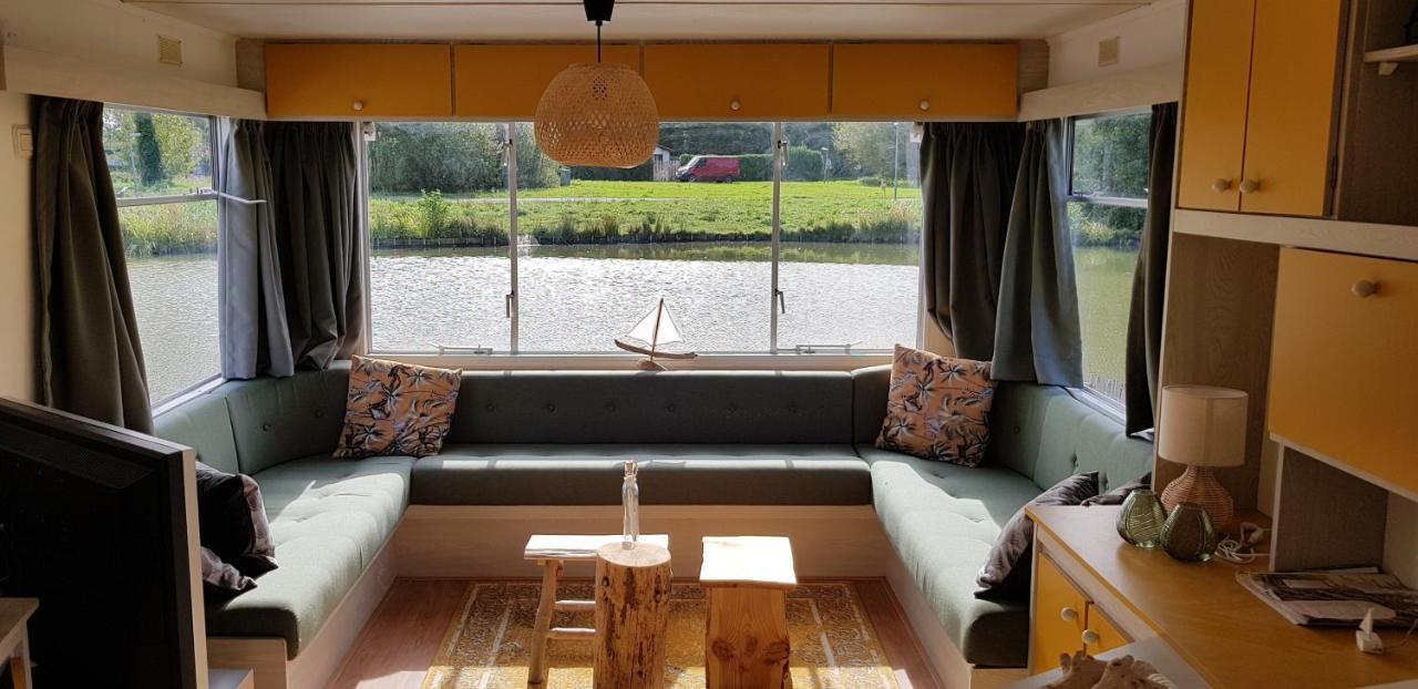 Villa Carafun Aan Het Water Ooltgensplaat Esterno foto