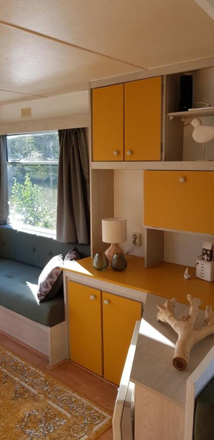 Villa Carafun Aan Het Water Ooltgensplaat Esterno foto
